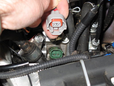 Connecting Power Surge to Honda Fuel Injector Connector