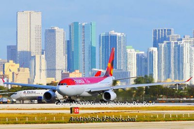 Colombian Aircraft Airline Aviation Stock Photos