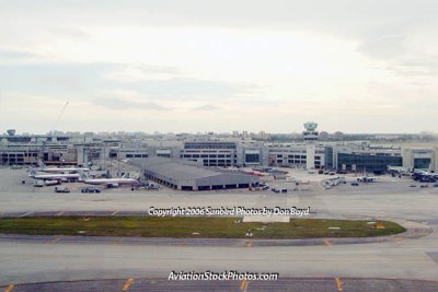 2006 - Concourses C and D at Miami International Airport aviation stock photo #0594