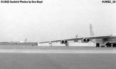 USAF B-52 Stratofortress landing (left) and parked B-52 at the Homestead AFB Open House in 1962 photo #UM62_10C