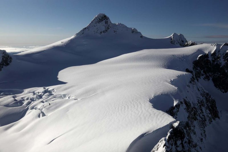 Shuksan & Upper Crystal Glacier <br> (Shuksan030609-_75adj2.jpg)