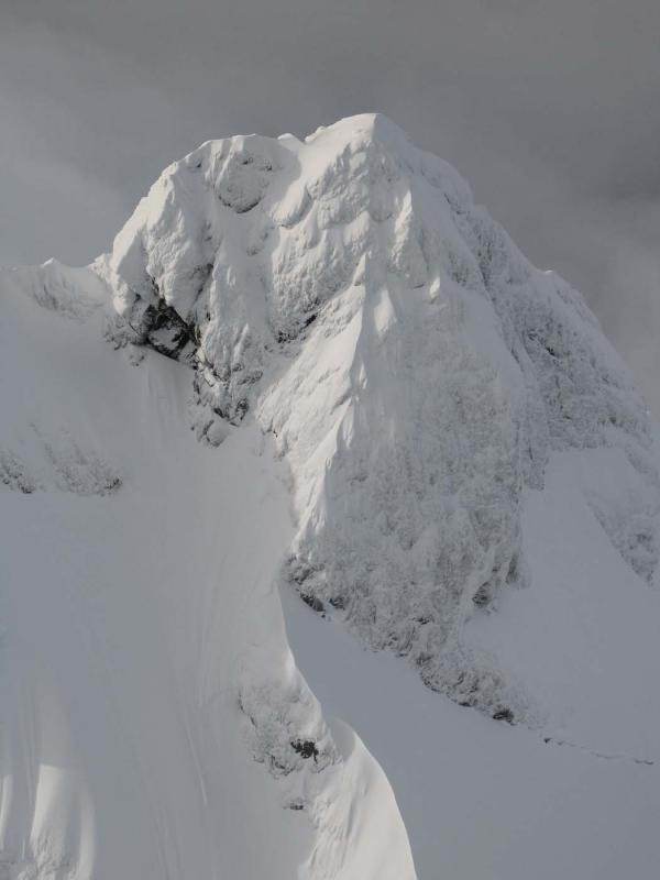 Three Fingers N Pk, Upper NE Face<br> (ThreeFingers012206-043aeh.jpg)
