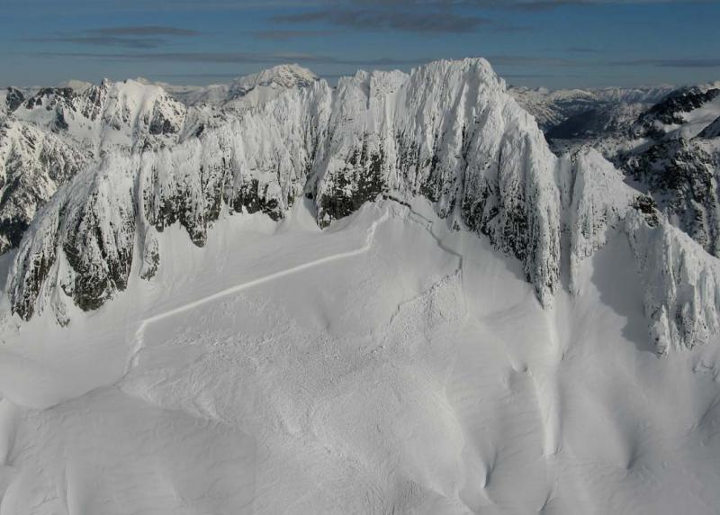 Perdition, S Face Slab Avalanche  <br>  (Perdition020206-12adj.jpg)