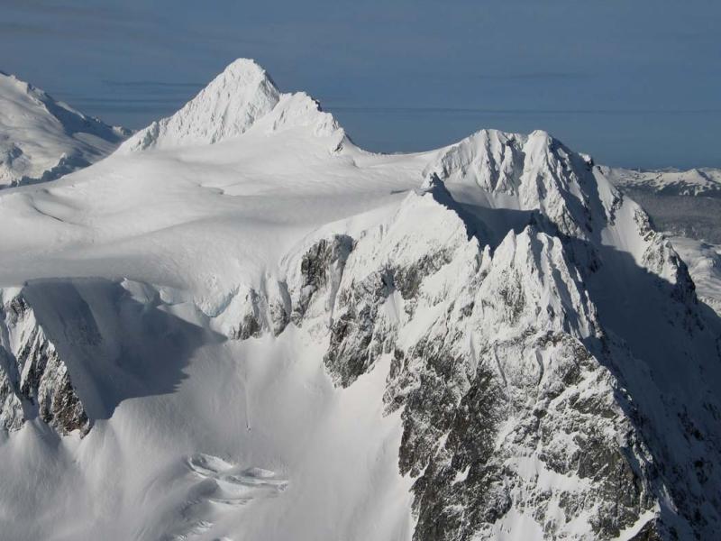 Shuksan, Nooksack Tower, & Crystal Glacier (Shuksan020606-01adj.jpg)