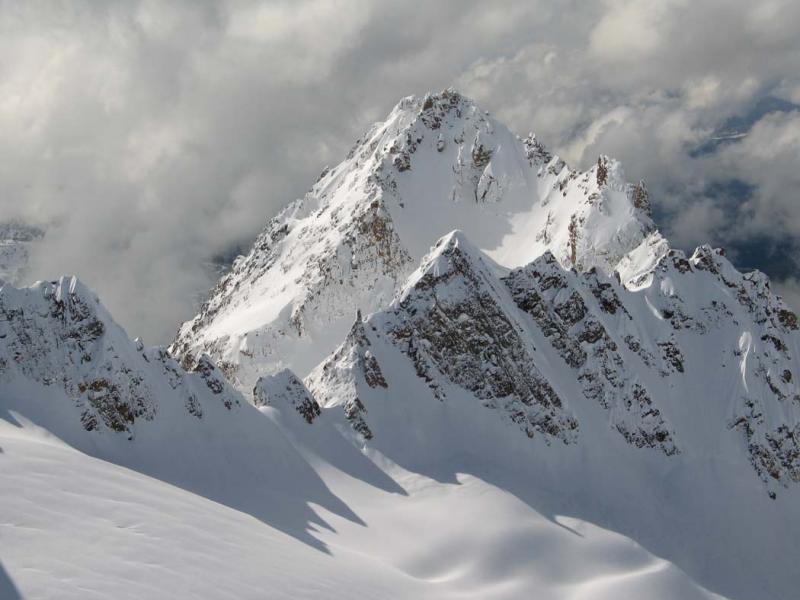 Hayden Peak, E Face<br> (SistersRange031006-08adj.jpg)