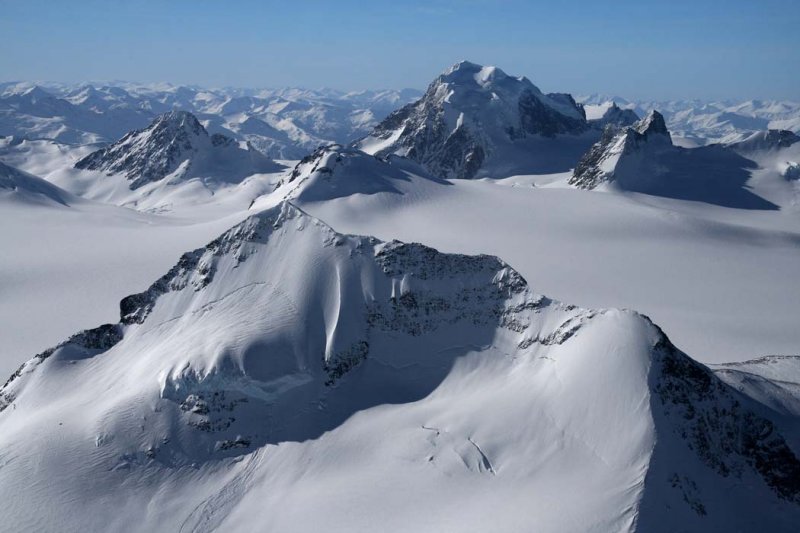 Mt Dagon (Foreground) & Cerberus, View SW <br> (MonarchIF021808-_116.jpg)