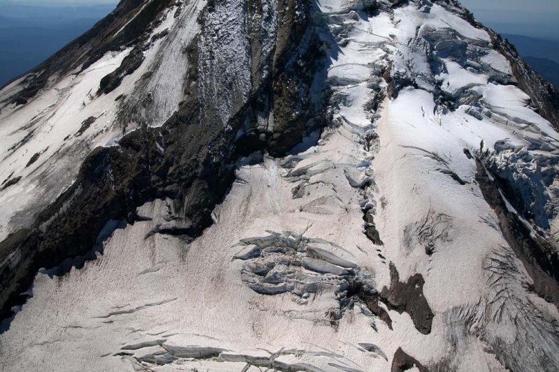 Hood, Upper Eliot Glacier/Headwall Detail <br> (Hood082407-_103.jpg)