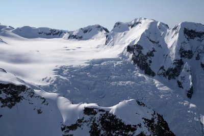 Whitemantle Range:  Brew Glacier, W Lobe  <br> (WMantle1-050908-_0050.jpg)