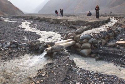 Water Diversion, Jiangjia Gou  (c6x1-032810_019adj.jpg)