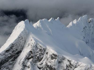 Whitehorse, Upper E Face & Summit <br>(Whitehorse012206-09adj.jpg)