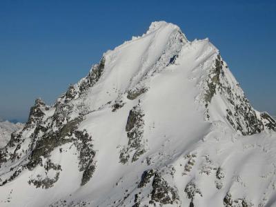 Stuart, Upper SE Face<br> (StuartEnchantments020906-027adj.jpg)