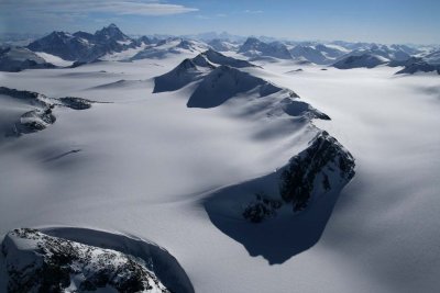 Mt Azazel (L Foreground), Dagon, & Monarch Icefield, View SE  (MonarchIF021808-_138.jpg)