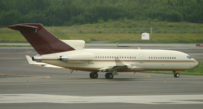 Private B-727-100 taxi at ANC
