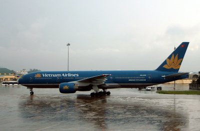 Vietnam Airlines 777 just arriving in SGN