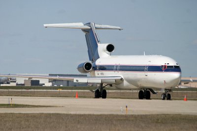An un-named 727 parked at DTW, April 2009