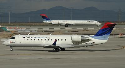 Skywest CRJ in SLC, 2006