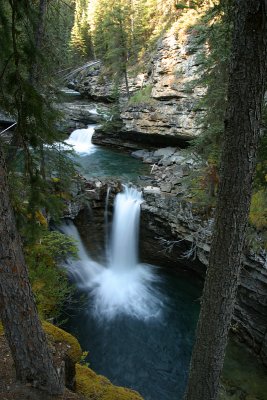 Double water falls in Johnston Canyon