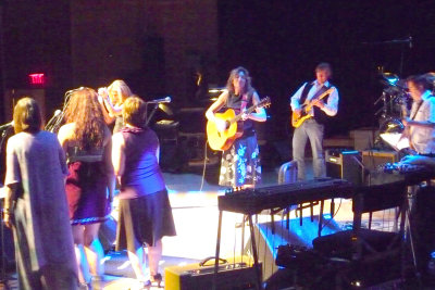 The scene from backstage - Joni Mitchell tribute