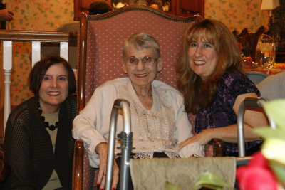 3 generations: Aunt Martha, daughter Karen & her daughter Melissa.
