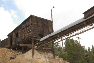 Glory Mine Remains (conveyor stretched across highway)