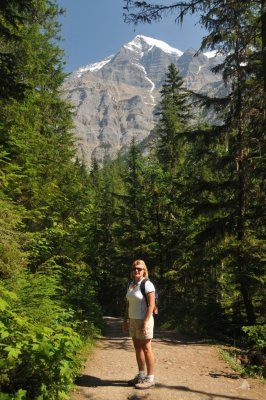 Robson Peak looms over the Berg Lake trail