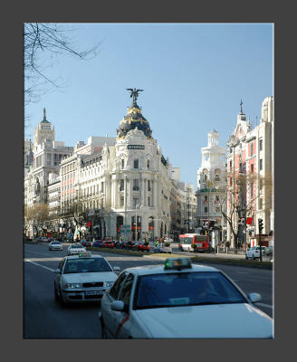 Edificio Metropolis - at the junction of Gran Via and Calle de Alcala
