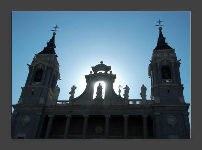 Halo around Mary atop Catedral de la Almedena