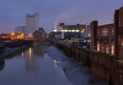 River Hull 8.38am.JPG