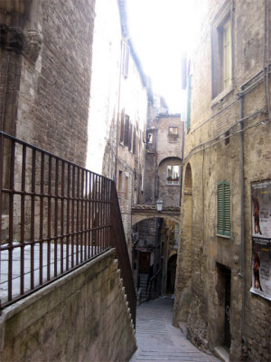 Narrow streets of Perugia