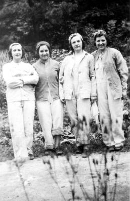 Louise Gugliemetti on Left 1930