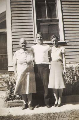 Maria & Joe Guglielmetti with Ida Vigliotti