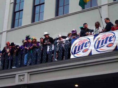 Shaggy, over there. They got beads!