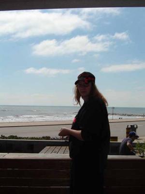 why should I turn around? oh, that's why. Hey, I was enjoyin my view of the water!