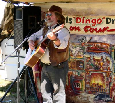 g3/20/624720/3/55947830.Bushballadeer.jpg