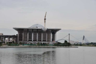 Putrajaya Lake