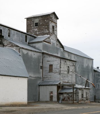 Alstown elevator center section.