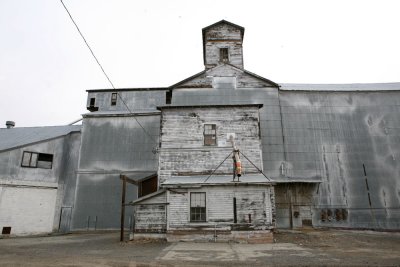 Alstown center section of elevator.