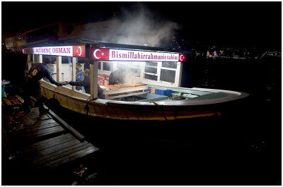 Mobile Fast Food - Galata Bridge