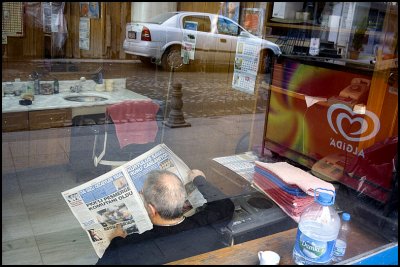 Barber Waiting For Trade