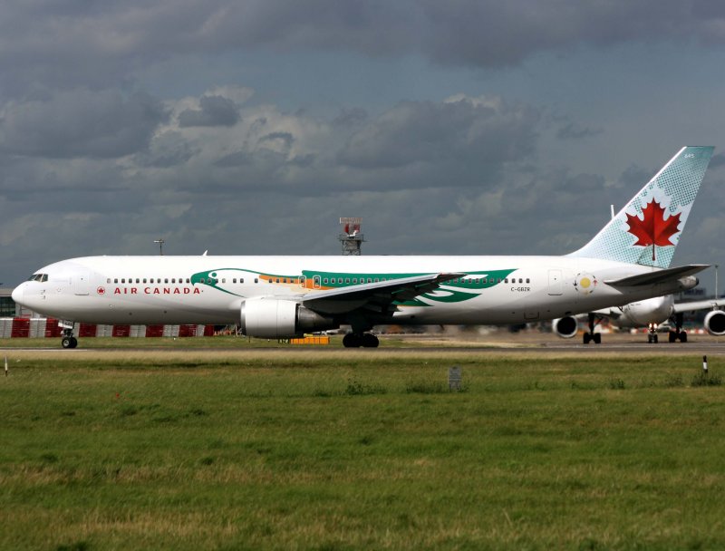 Yes, still wearing the special logo with the new fin cols....LHR Sep 08