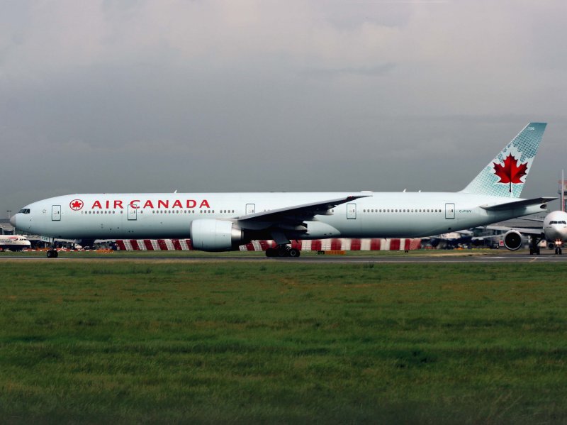 B777-300 C-FIUV