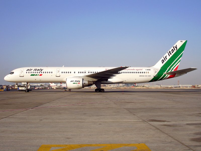 B757-200 I-AIGB