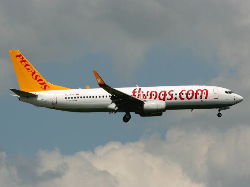 B737-800 TC-AAI