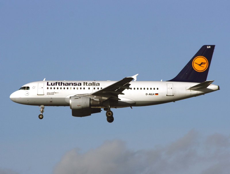 A-319  D-AILH