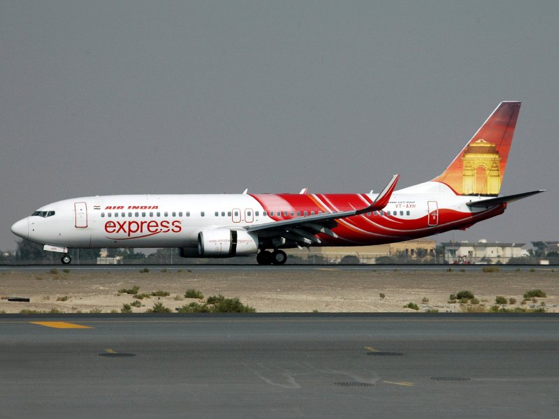 B737-800 VT-AXH