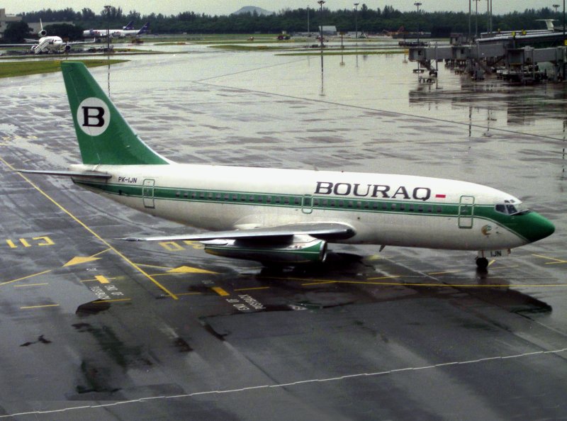 B737-200  PK-IJN