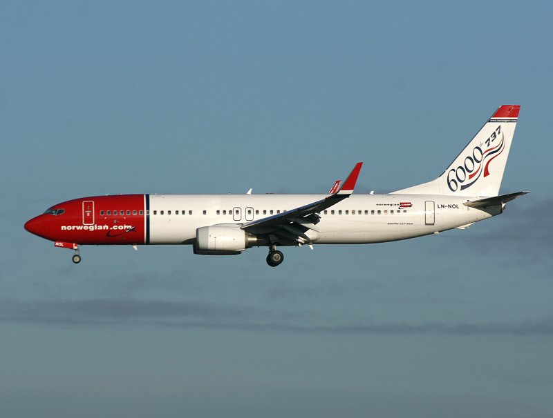 B737-800  LN-NOL