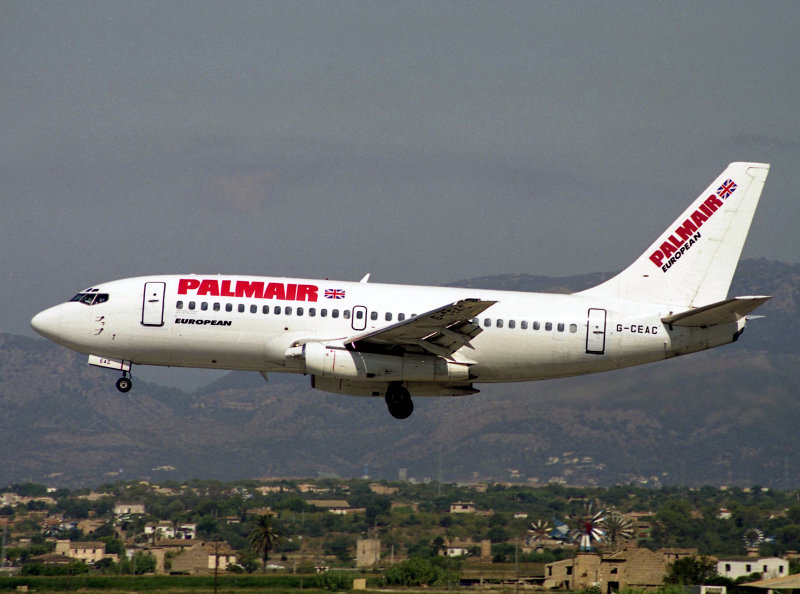 B737-200 G-CEAC