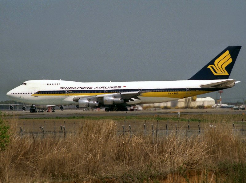 B747-200  9V-SQO