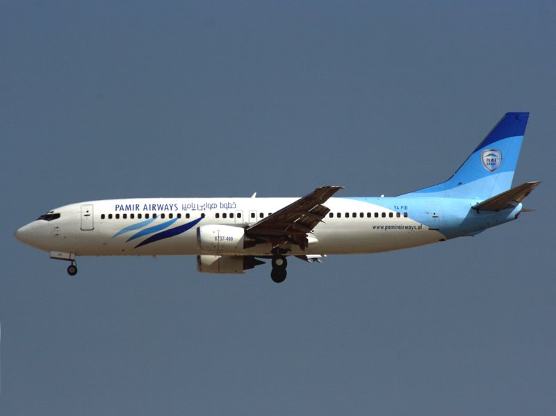 B737-400  YA-PID